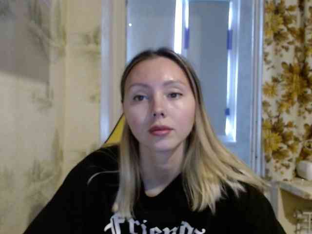 AliceSmiles webcam