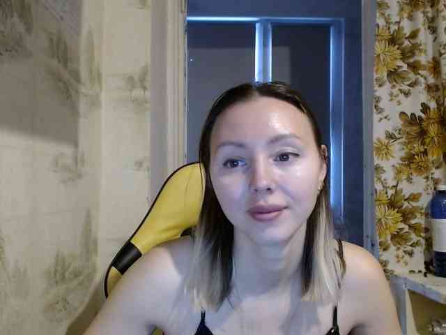 AliceSmiles webcam