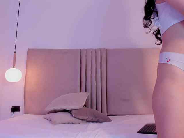 Lilith-Rose webcam