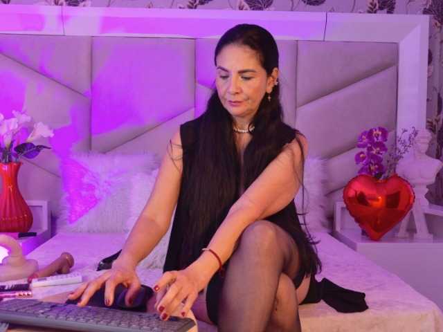 AlizonMoreti's BongaCams show and profile