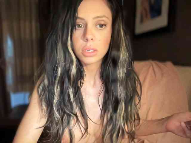 LacedLacey webcam