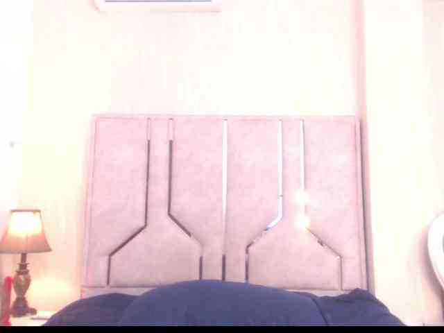 ToriJackes webcam