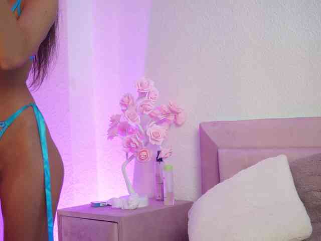 SelinaBella webcam