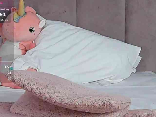 GraceLewis webcam