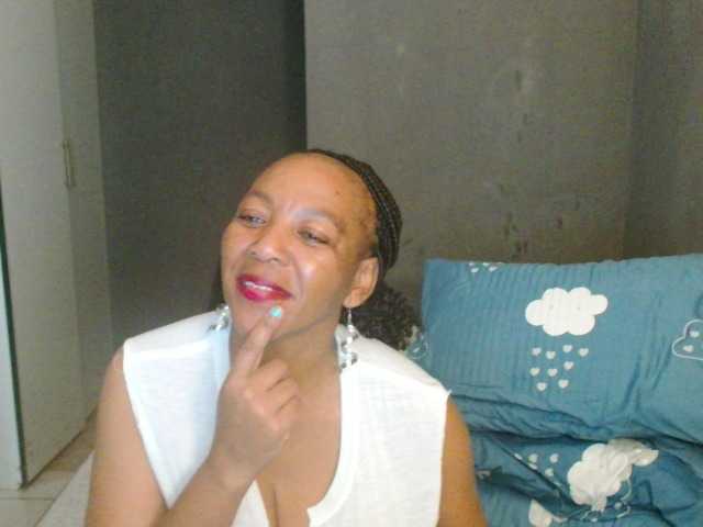 sweetlilya's BongaCams show and profile