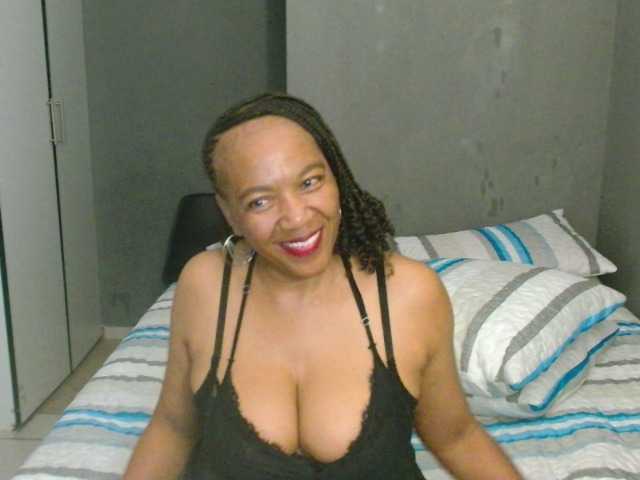 sweetlilya's BongaCams show and profile