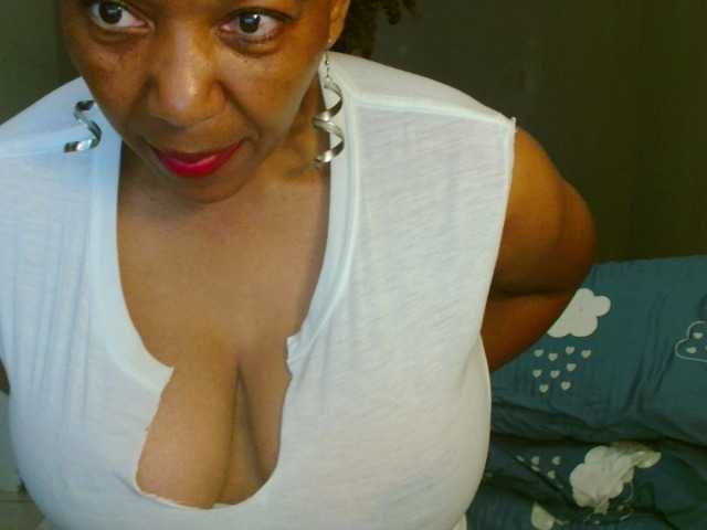 sweetlilya's BongaCams show and profile