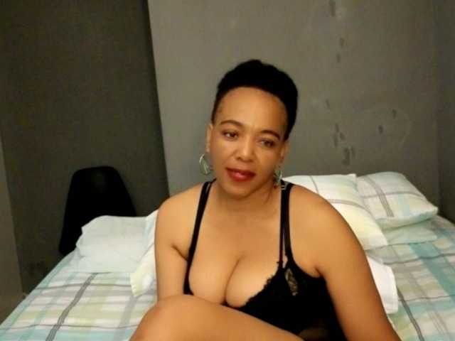 sweetlilya's BongaCams show and profile