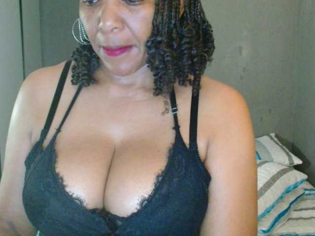 sweetlilya's BongaCams show and profile