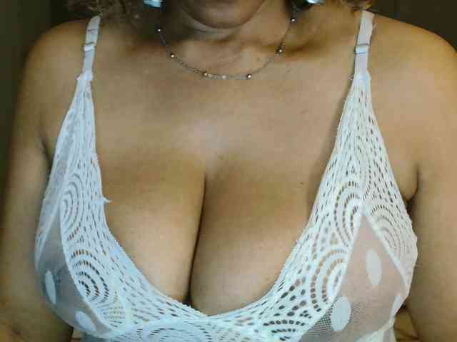 Sweetlilya webcam