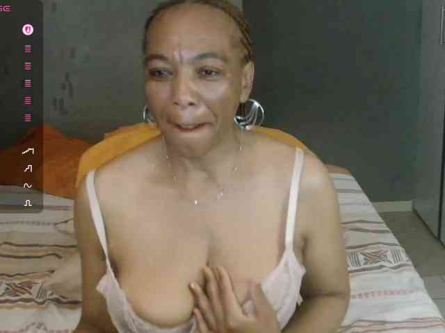 Sweetlilya webcam