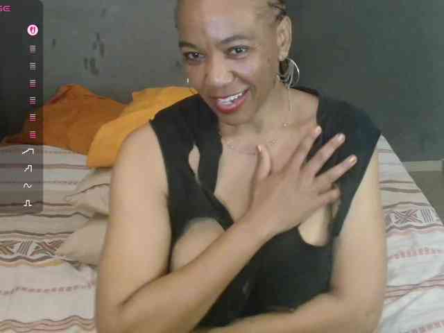 Sweetlilya webcam