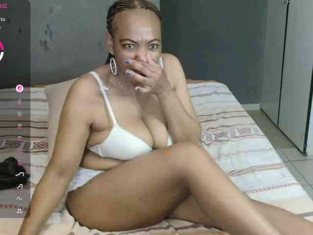 Sweetlilya webcam