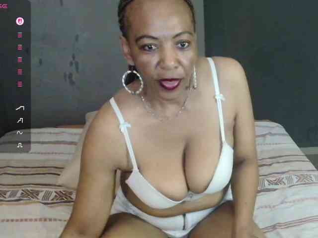 Sweetlilya webcam