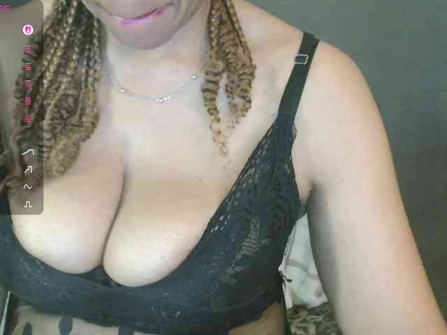 Sweetlilya webcam