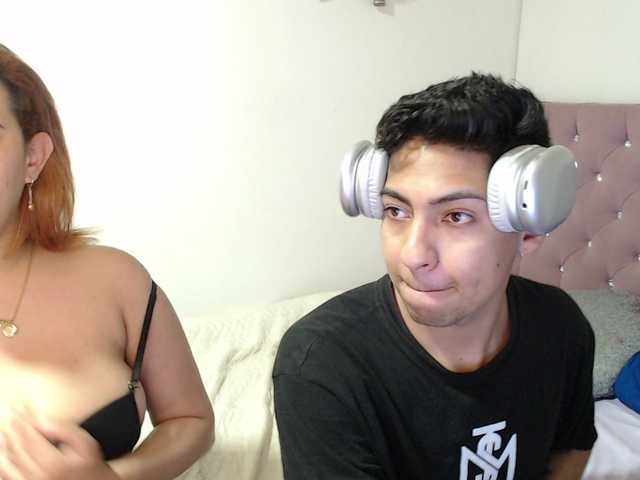 SammiAndSoffi's BongaCams show and profile