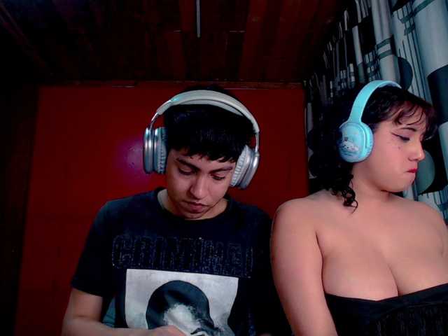 SammiAndSoffi Live Cam on BongaCams