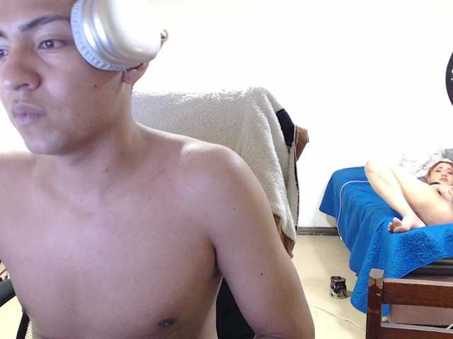 SammiAndSoffi webcam