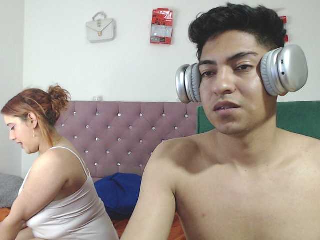 SammiAndSoffi's BongaCams show and profile