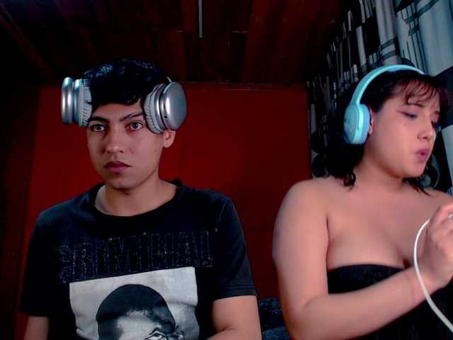 SammiAndSoffi's BongaCams show and profile