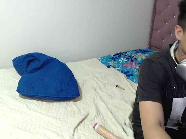 SammiAndSoffi webcam