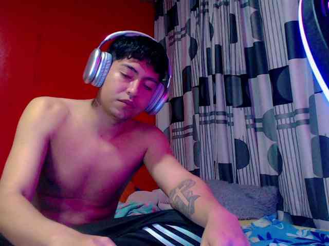 SammiAndSoffi webcam