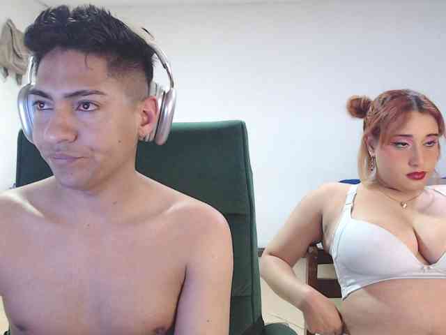 SammiAndSoffi webcam