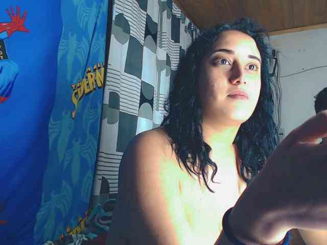 SammiAndSoffi webcam