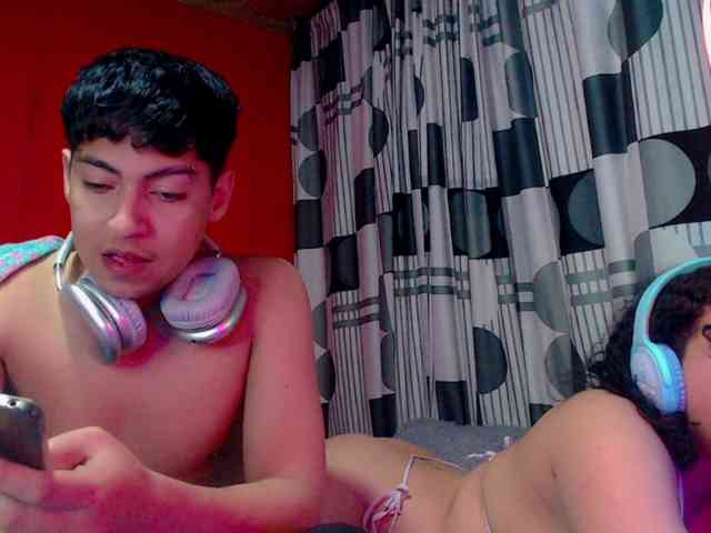 SammiAndSoffi webcam