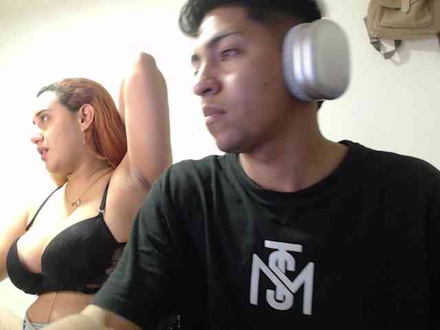 SammiAndSoffi webcam