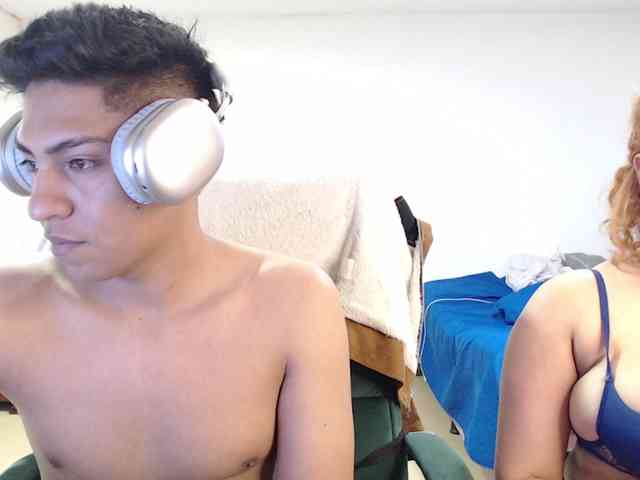 SammiAndSoffi webcam