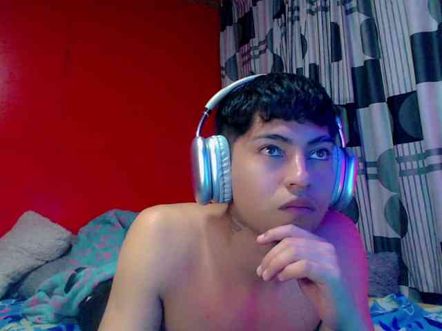 SammiAndSoffi webcam