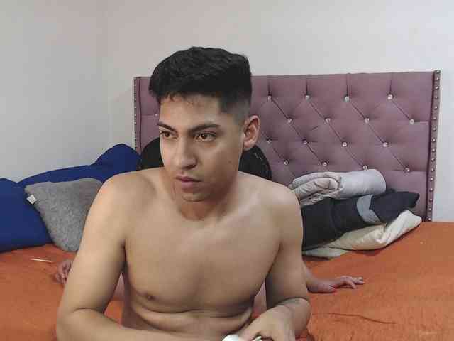 SammiAndSoffi webcam