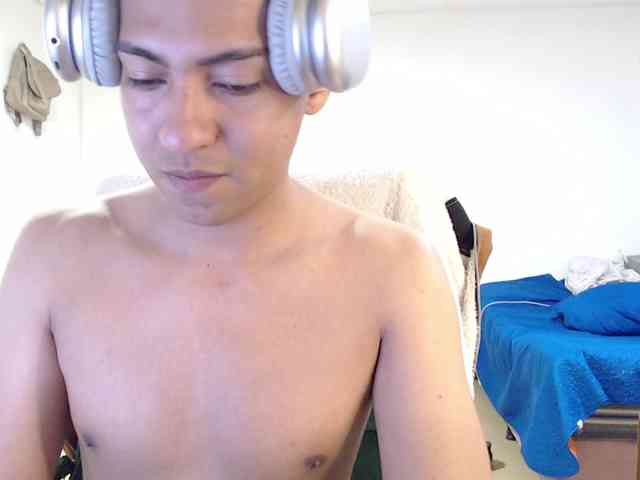 SammiAndSoffi webcam