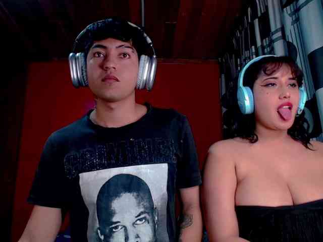 SammiAndSoffi webcam