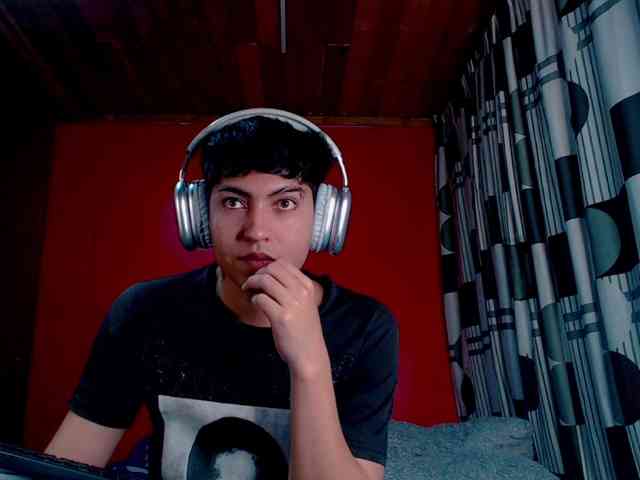 SammiAndSoffi webcam