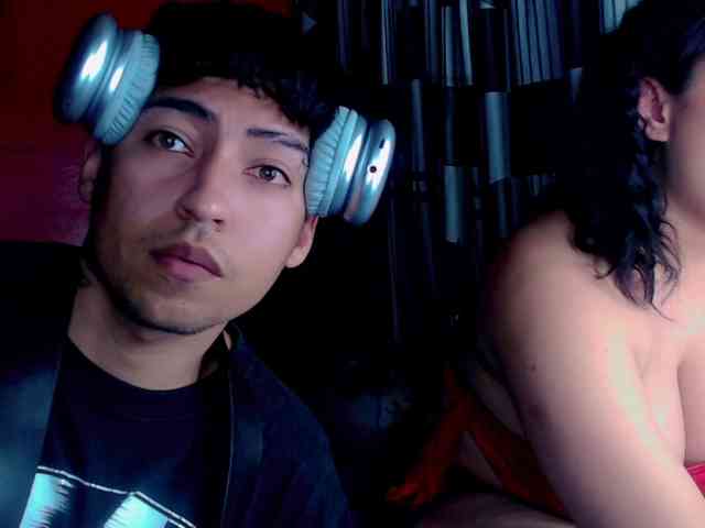 SammiAndSoffi webcam