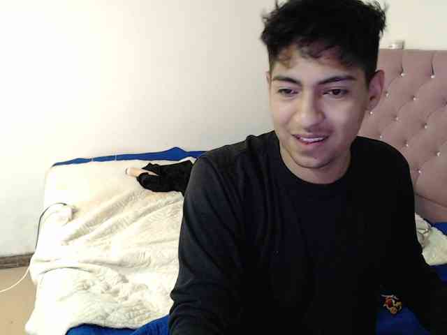 SammiAndSoffi webcam