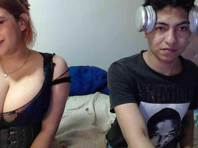 SammiAndSoffi webcam