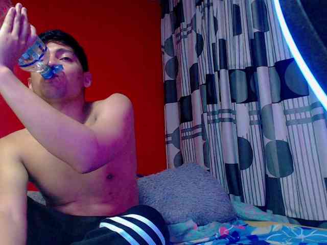 SammiAndSoffi webcam