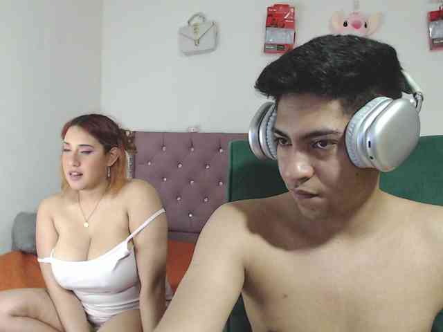 SammiAndSoffi webcam