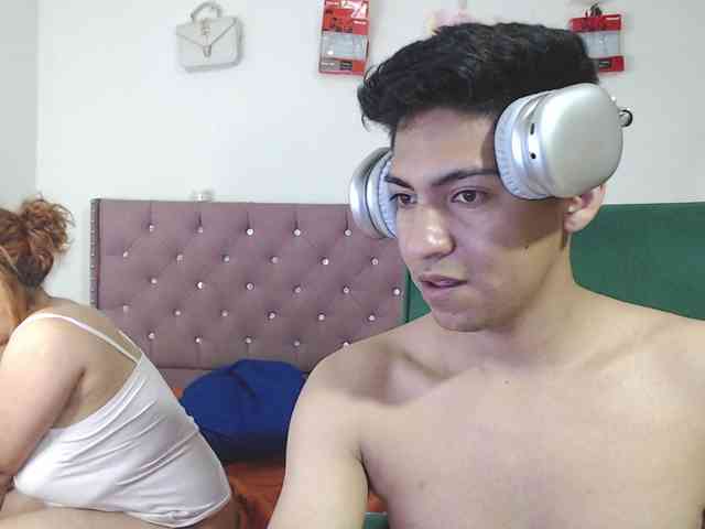 SammiAndSoffi webcam