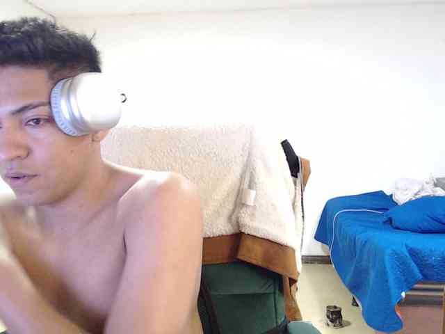 SammiAndSoffi webcam