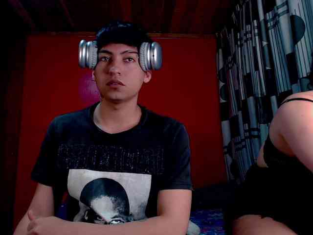 SammiAndSoffi webcam