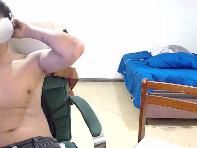 SammiAndSoffi webcam