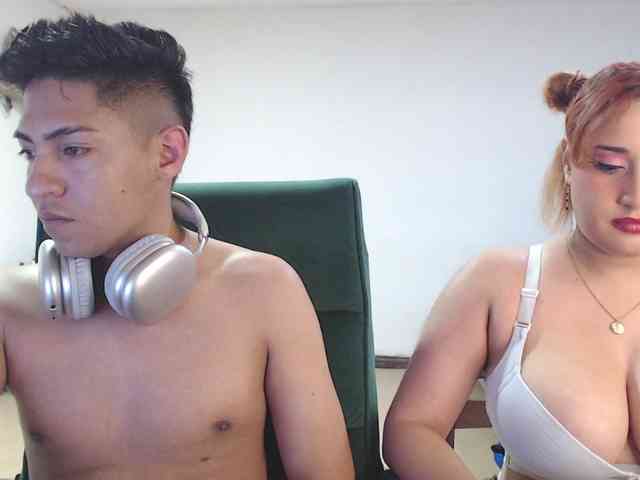 SammiAndSoffi webcam