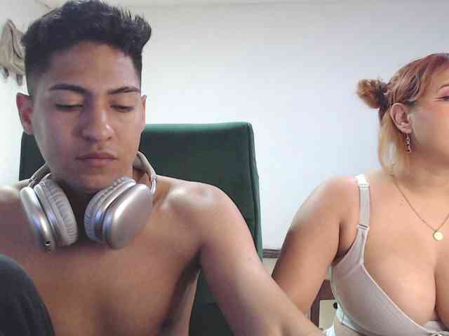 SammiAndSoffi webcam