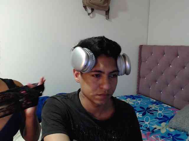 SammiAndSoffi webcam