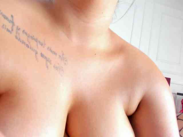 Spicymonroe webcam