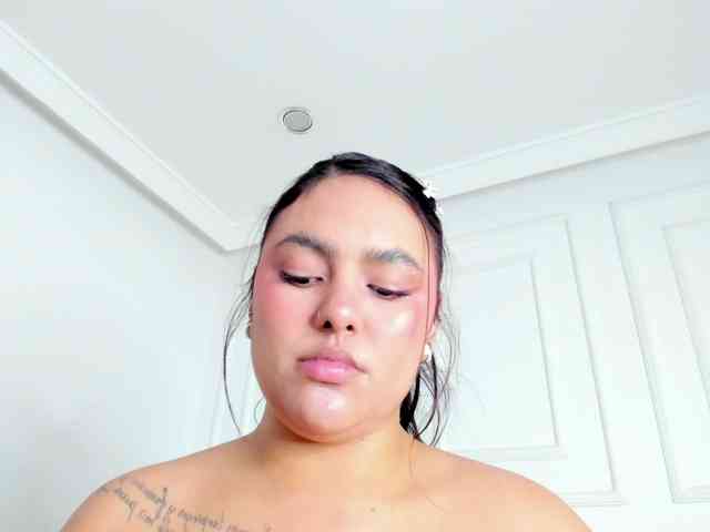 Spicymonroe webcam